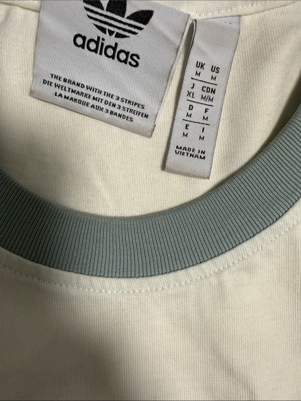 adidas tshirt men size S